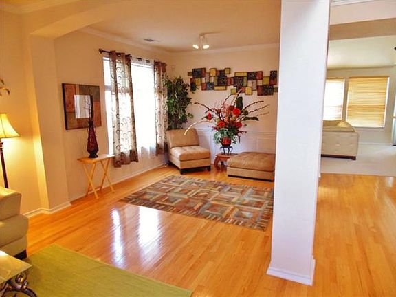 5th image of 619 Delores Dr