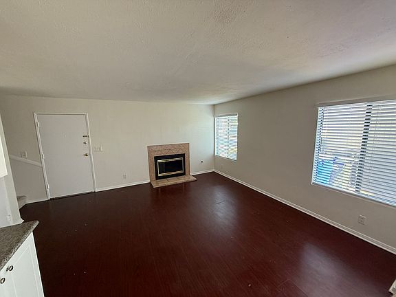 3rd image of 27060 Crossglade Ave Unit 2