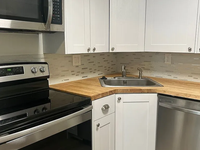 839 E Costilla St #B — Photo 6