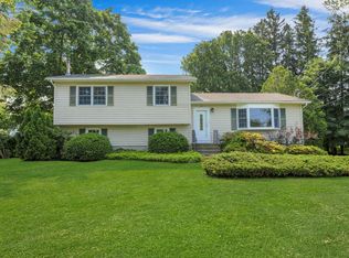 38 Sunset Dr, Brewster, NY 10509