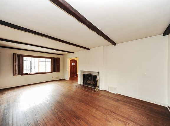 4th image of 1896 Elmwood Dr