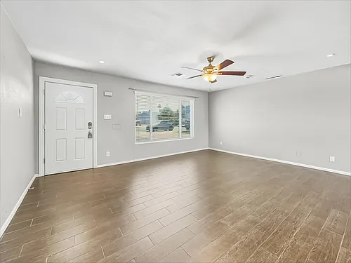6907 E Palm Ln Photo 1