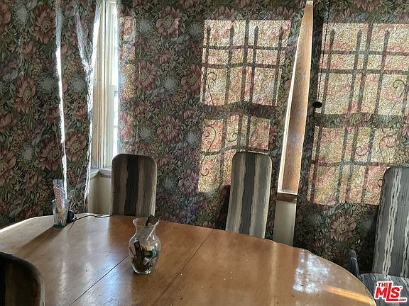 5th image of 2068 S Hobart Blvd