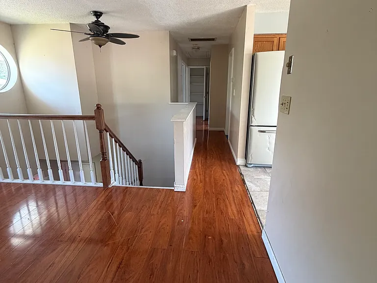 23 Pinehurst Ave — Photo 2