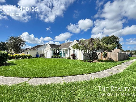 3rd image of 1663 Palm Leaf Dr