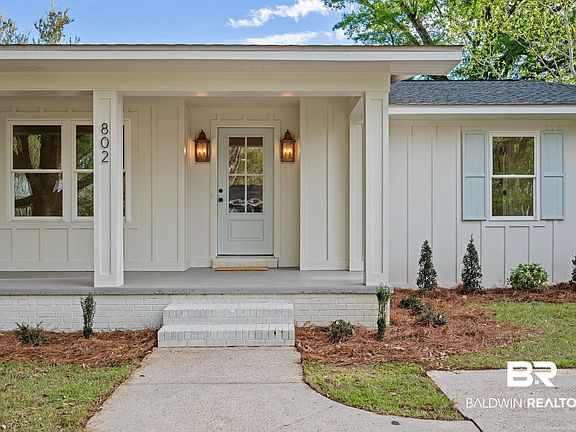 4th image of 802 Prospect Ave