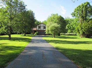 5857 Old Lake Shore Rd, Lake View, NY 14085