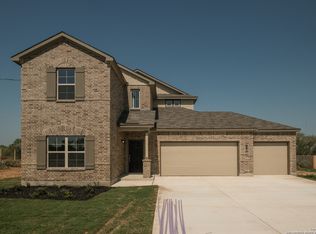 125 Calgary Dr, Floresville, TX 78114