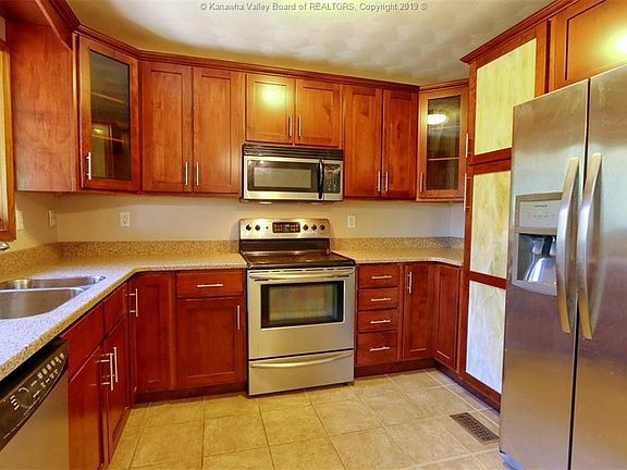 4th image of 710 Christian Dr