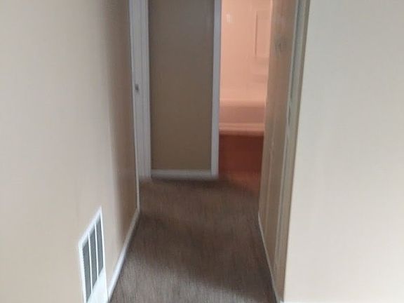 3rd image of 2433 W Arlington Ct