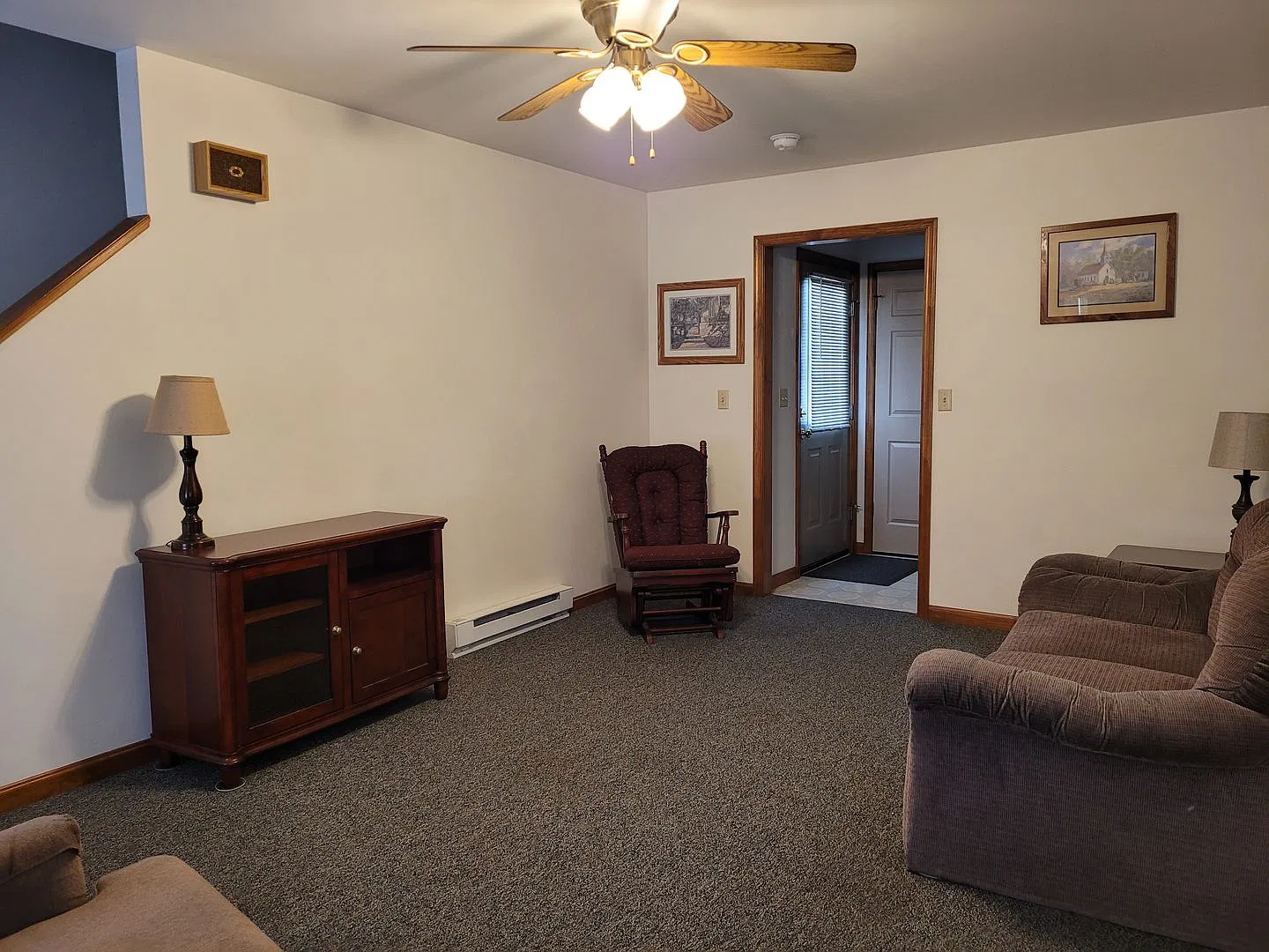 4 Bedroom/4 bath. Available August 2027- July 2028 — Photo 2