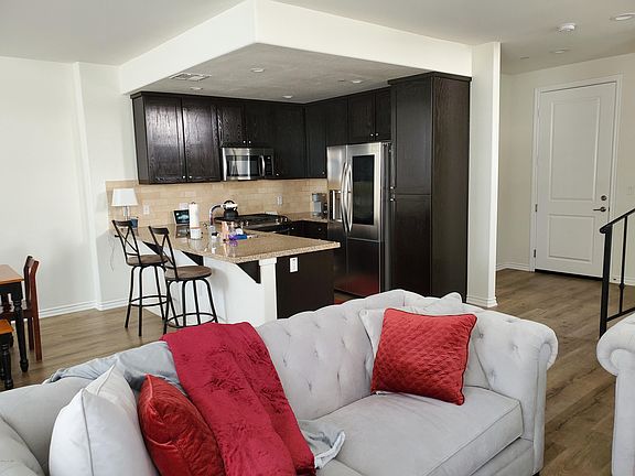 5th image of 1214 Vista Heights Ct