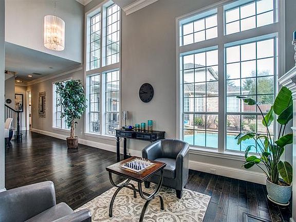 3rd image of 822 Kings Canyon Ct