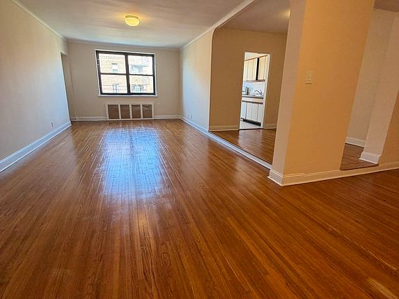 2nd image of 6939 Yellowstone Blvd APT 415