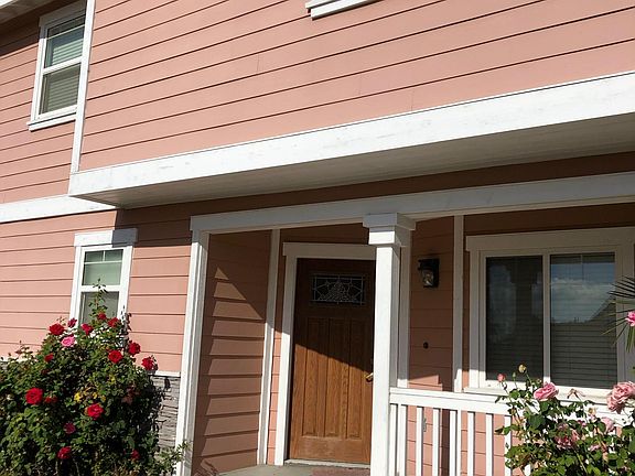 3rd image of 1215 Encino Ave Unit B