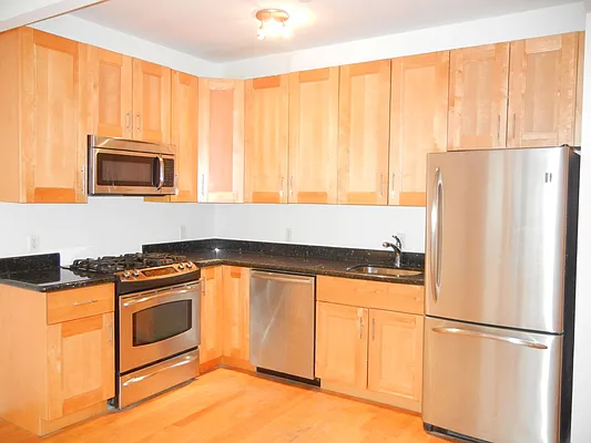 Rented by Brooklyn Heights Real Estate Inc | media 21