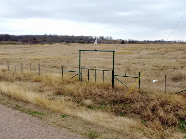 2390 County Road 1104, Cleburne, TX 76031