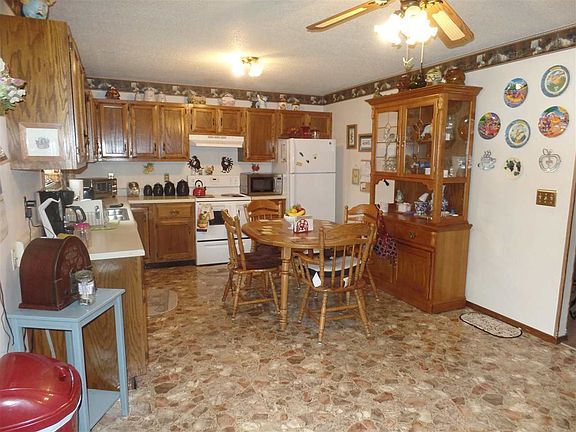 2nd image of 7800 Woodland Meadow Dr