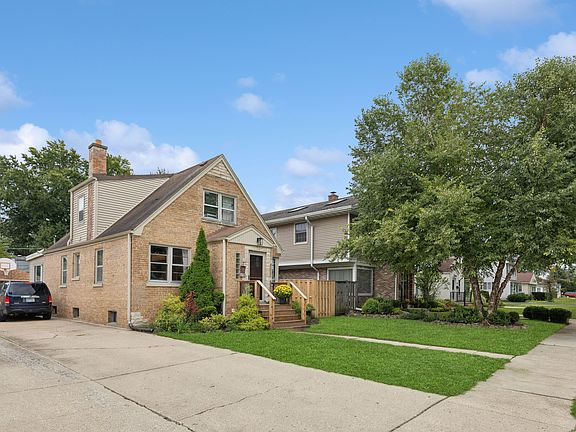 2nd image of 1095 Webster Ln