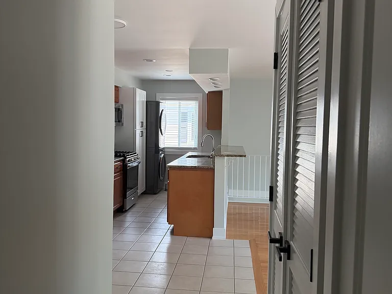 1041 Cove Dr #136D — Photo 17