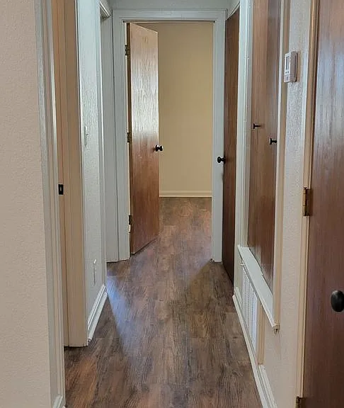 800-804 Laurelwood Dr — Photo 8
