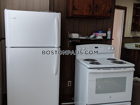 5th image of 131 Empire St #1