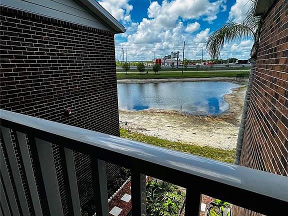 3rd image of 1400 Gandy Blvd N Unit 316