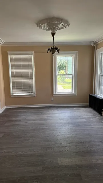 3 bed, $1,200 — Photo 1