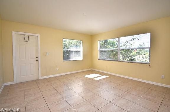 3rd image of 4536/4538 Golfview Blvd
