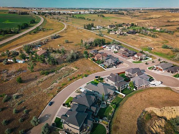 5th image of 8 Canyon Creek Dr SW