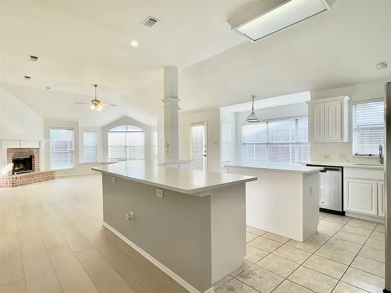 11002 Tree Shadow Ln — Photo 33