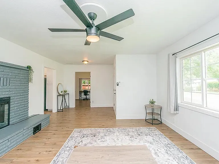 3 bed, 1191 sqft, $1,500 — Photo 3