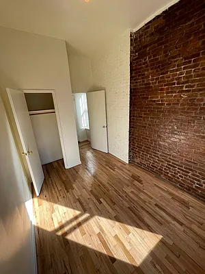 Rented by Best Apartments North Inc | media 19