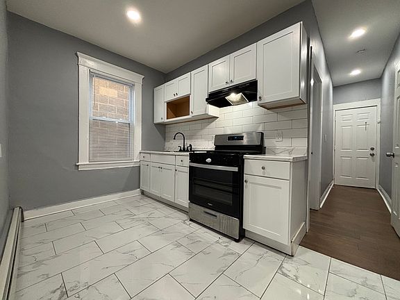 5th image of 1561-6 Chapel St