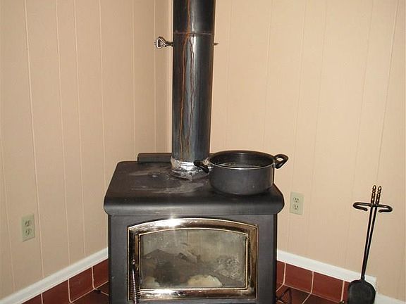 4th image of 210 E Ramshorn St