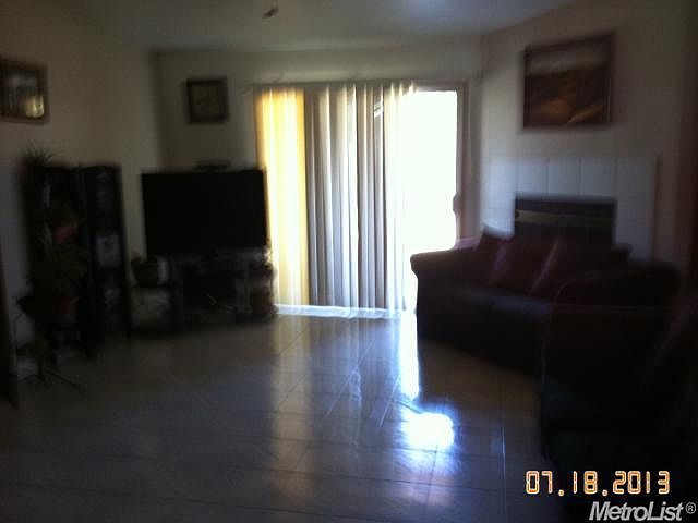 2nd image of 16462 W Pacific Ln