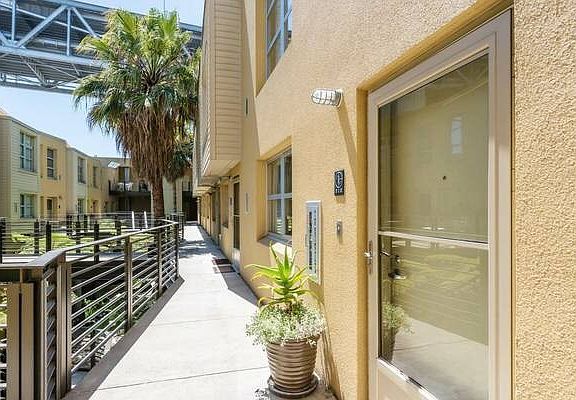 3rd image of 400 Spear St APT 217
