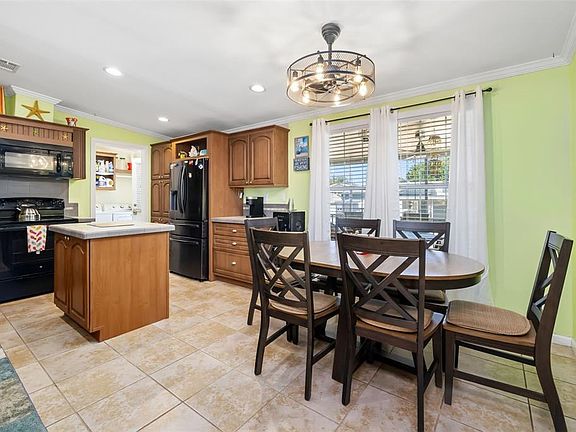 5th image of 812 50TH AVENUE TERRACE W