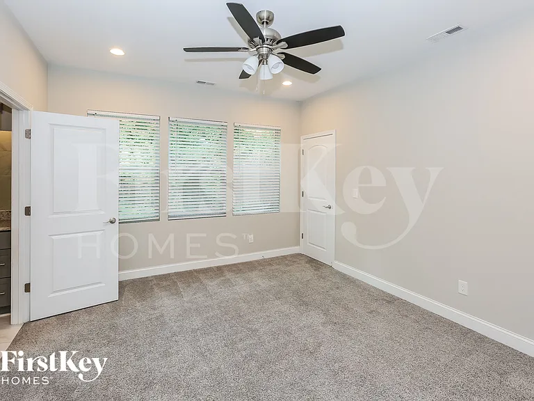 6816 Rio Grande Ln — Photo 8