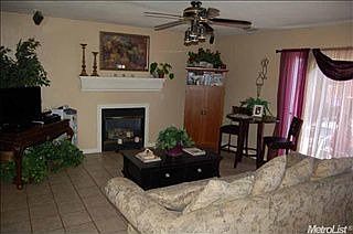 3rd image of 2461 Novi Dr