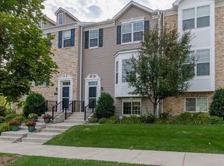 9977 Vervain Dr, Eden Prairie, MN 55347