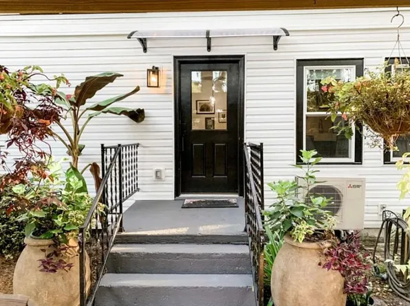 45 E 60th St APT 2, Savannah, GA 31405