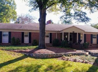 1168 Sweetbriar Rd, High Point, NC 27262