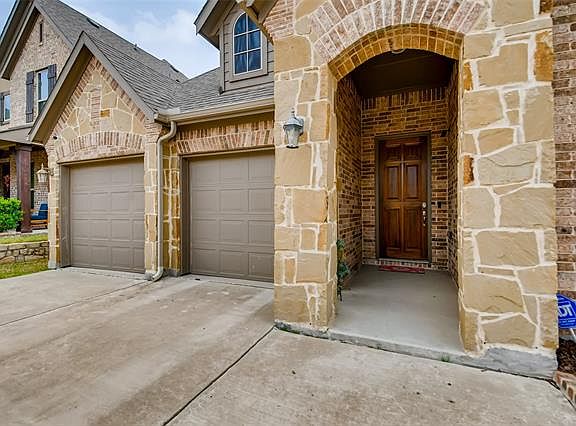 3rd image of 4608 Council Bluffs Dr