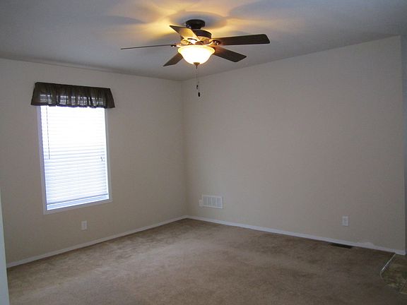 4th image of 1135 W Superior St #183