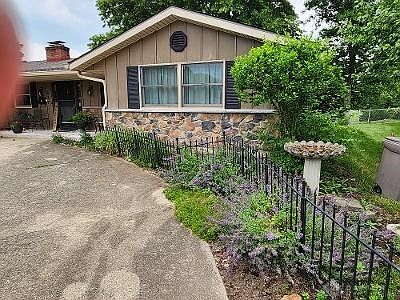 2nd image of 637 Nakota Dr
