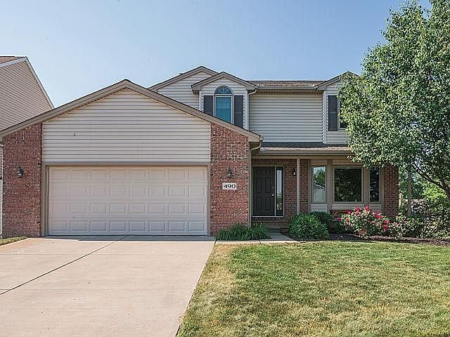1st image of 490 Coventry Cres