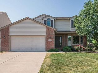 490 Coventry Cres, Dexter, MI 48130