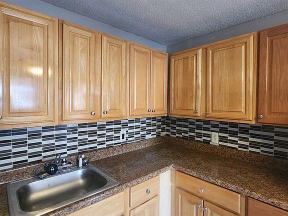 4th image of 28 Prescott Rd