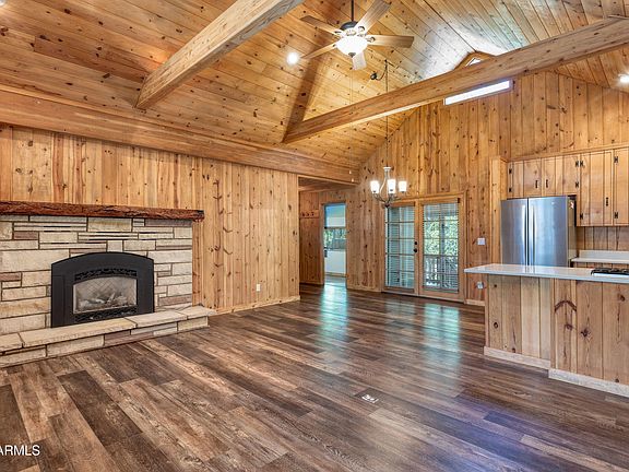 4th image of 1088 S JUNIPER Lane